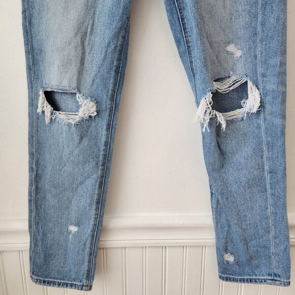 American Eagle Mom Jeans Light Wash Distressed Denim Relaxed Women's 2 - Picture 5 of 8